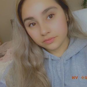 Meet your Posher, Amalia